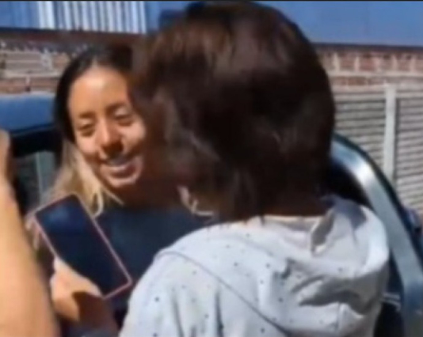 El emotivo encuentro de María José San Martín con su familia tras recibir el alta médica