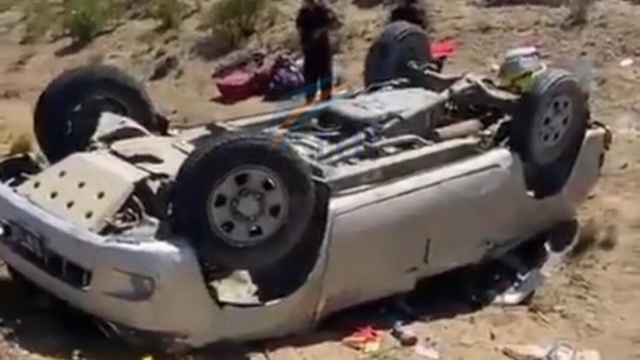 Caleta Olivia: una familia volcó mientras viajaba de vacaciones