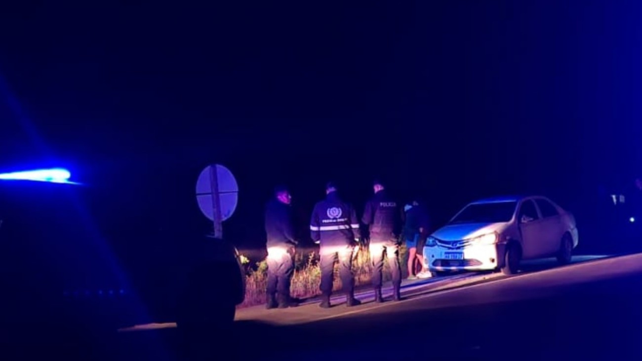 Tres detenidos en Ruta 40: intentaban escapar con un aire acondicionado y un bidet en el auto