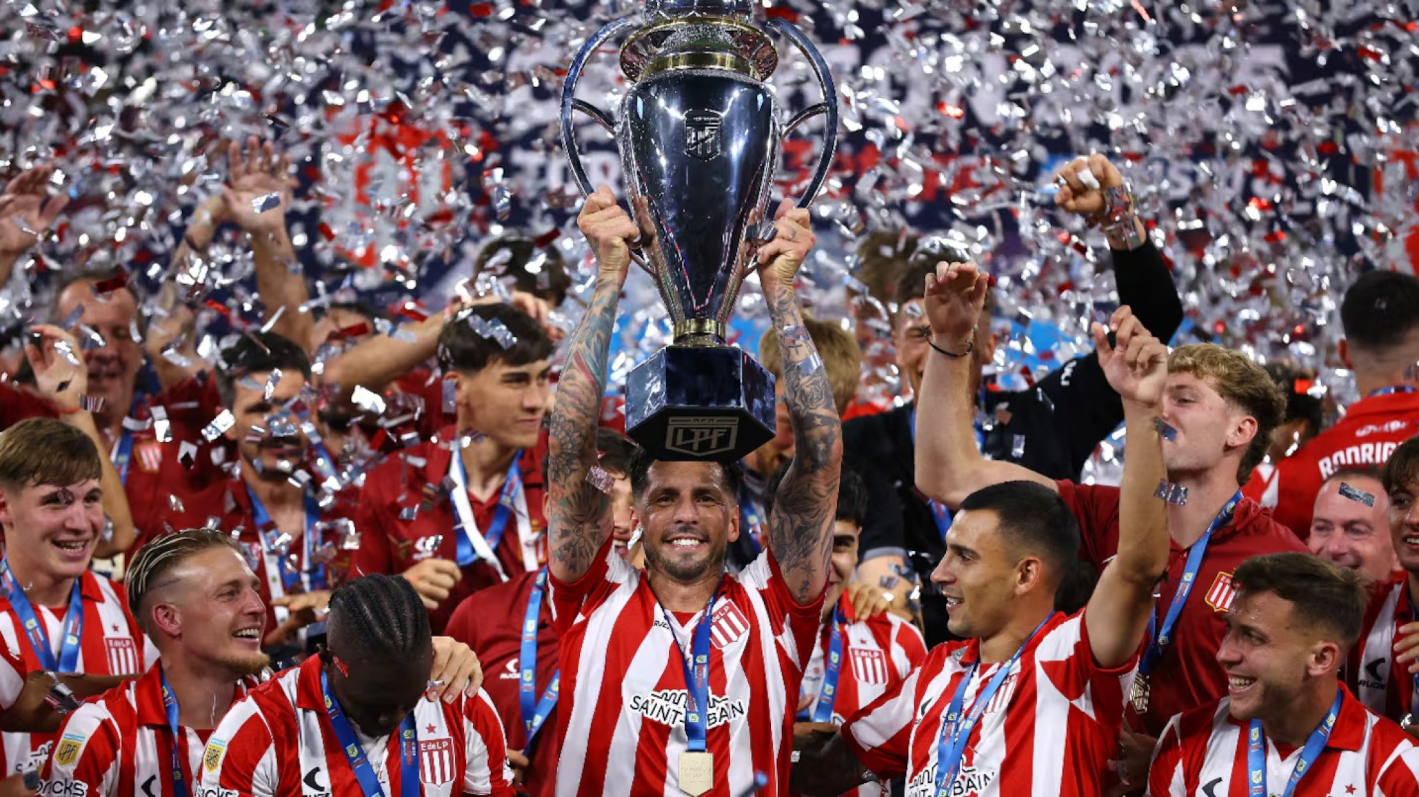 Estudiantes se lo dio vuelta a Platense sobre la hora y se consagró campeón del Trofeo de Campeones