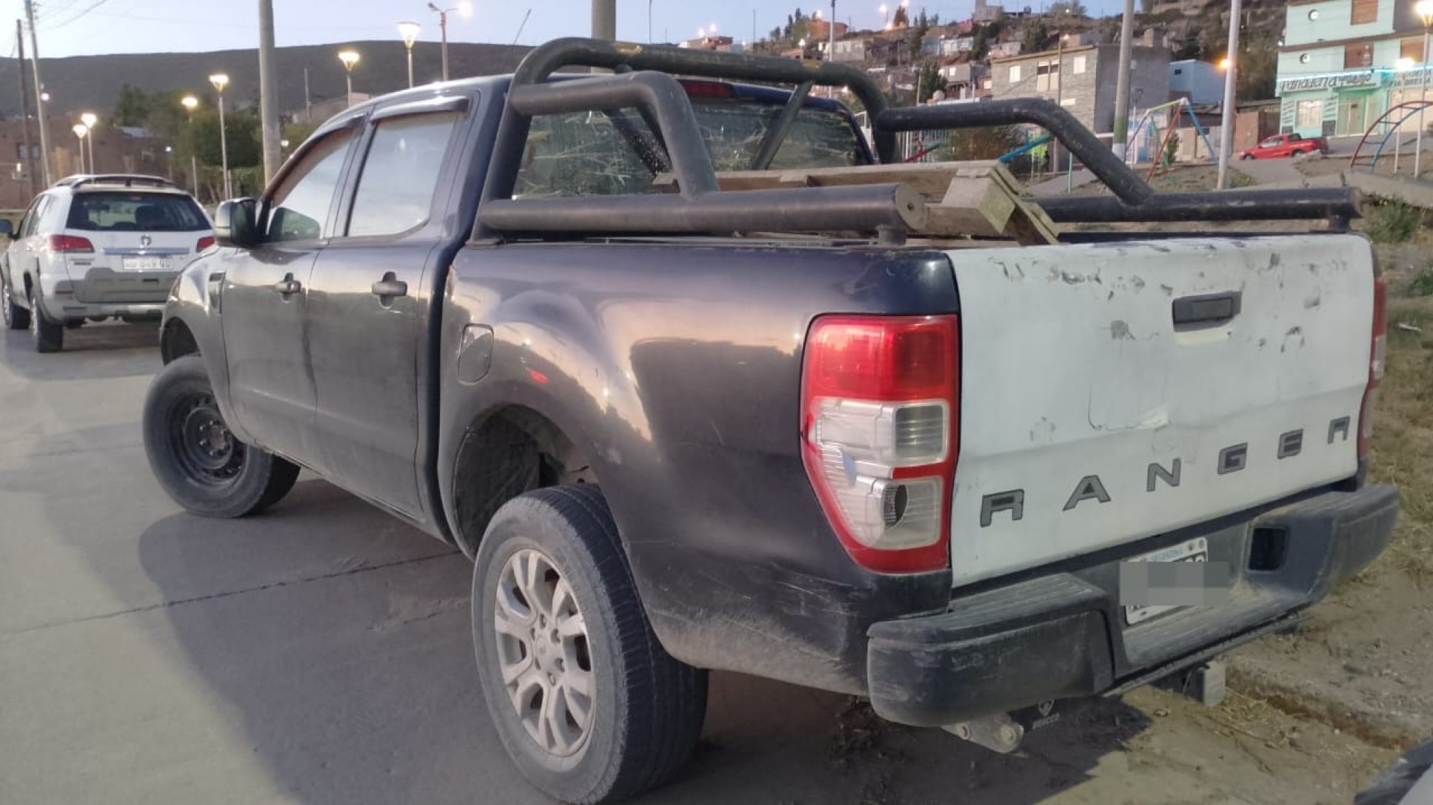 Secuestraron una camioneta con pedido de captura por robo en Neuquén