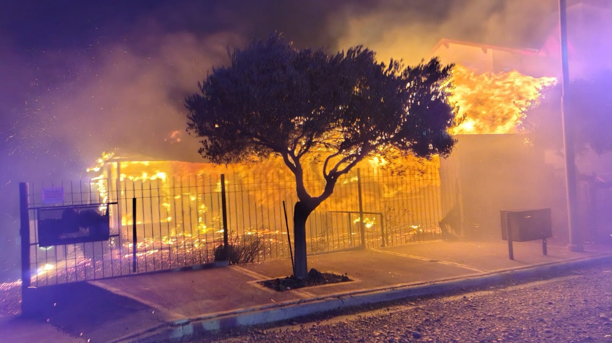 Rada Tilly: Una vivienda fue consumida por las llamas