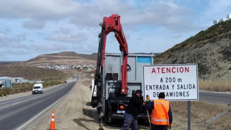 Vialidad Nacional instaló más de 100 señales viales en rutas nacionales de Chubut