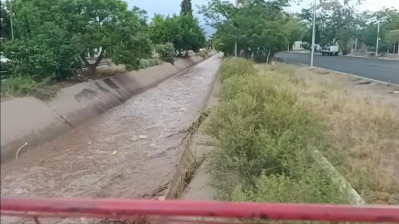 Dos personas desaparecieron tras ser arrastradas durante el temporal de Mendoza