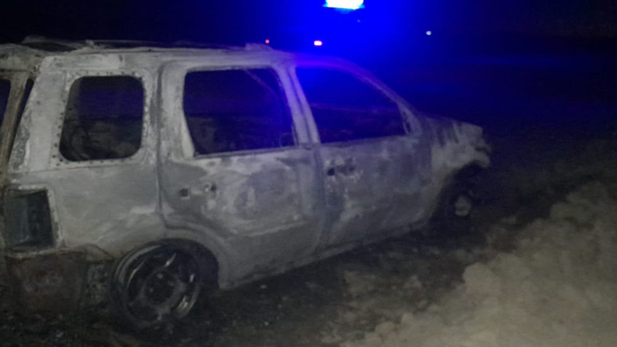 Sarmiento: Se prendió fuego su camioneta, usó su matafuegos pero la pérdida fue total