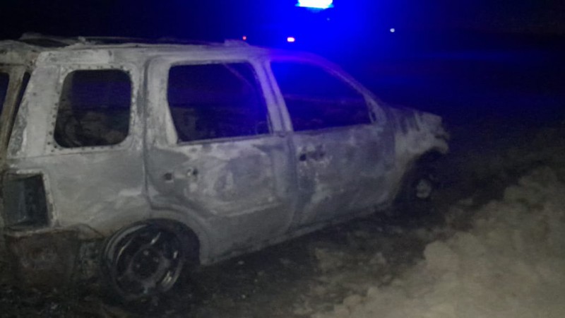 Sarmiento: Se prendió fuego su camioneta, usó su matafuegos pero la pérdida fue total