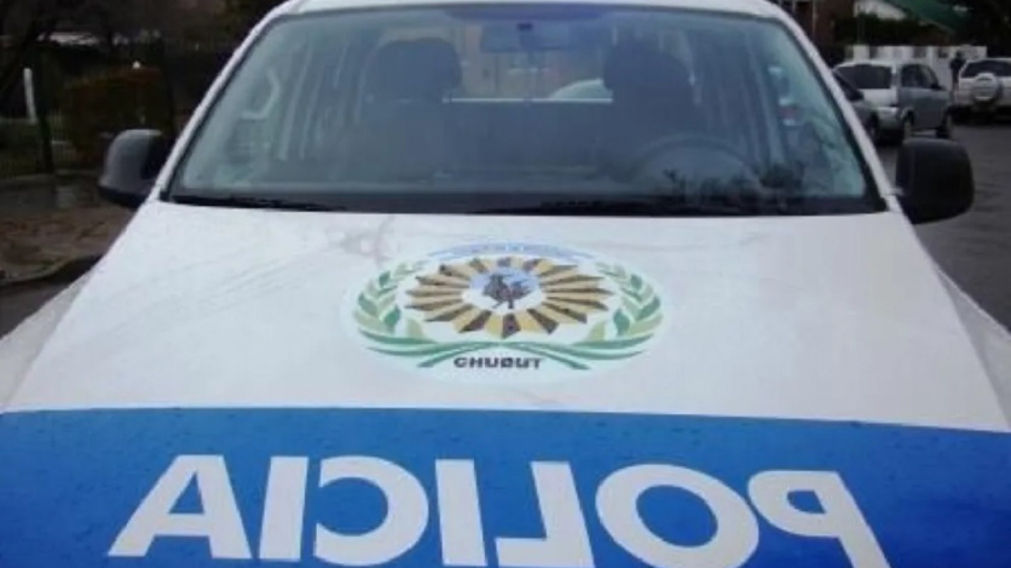 Sarmiento: rompió la puerta de la casa de su ex y la amenazó con su bebé en brazos