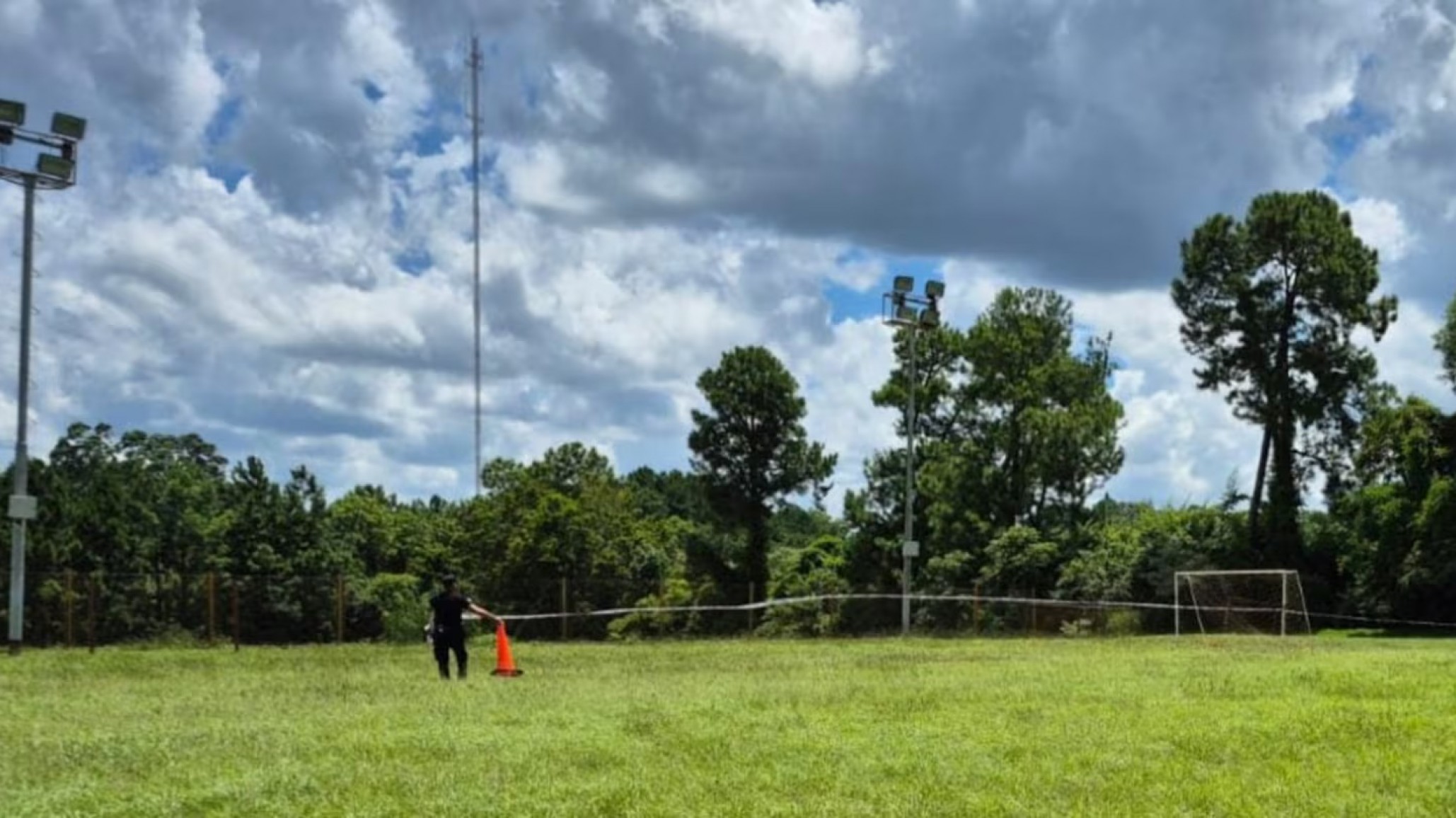 Horror en Misiones: hallaron un cuerpo calcinado en una cancha de fútbol