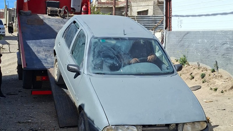 Allanamientos y secuestro de un vehículo tras un robo en una distribuidora