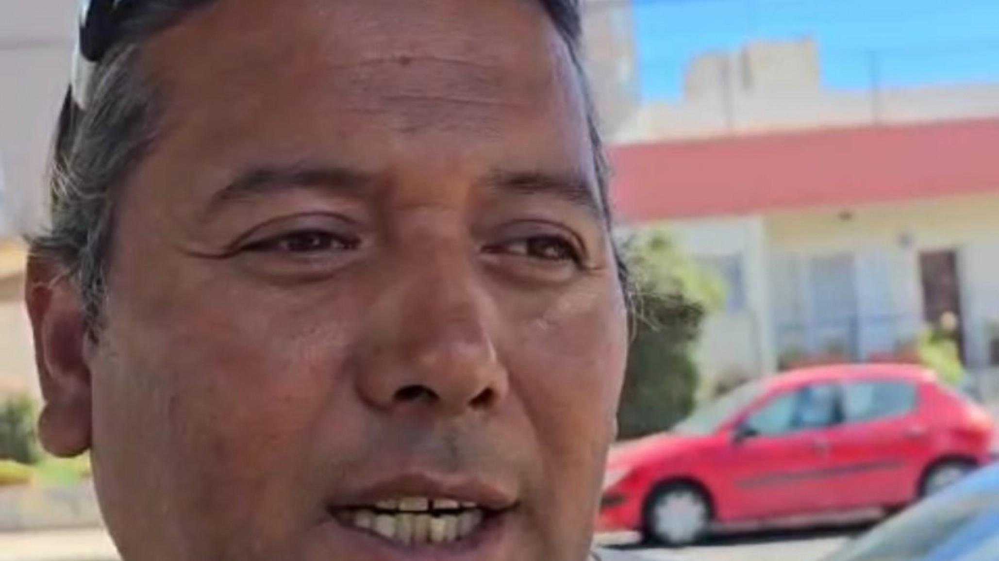 Familiares buscan al joven de 28 años desaparecido: "El teléfono está apagado y no tenemos noticias"