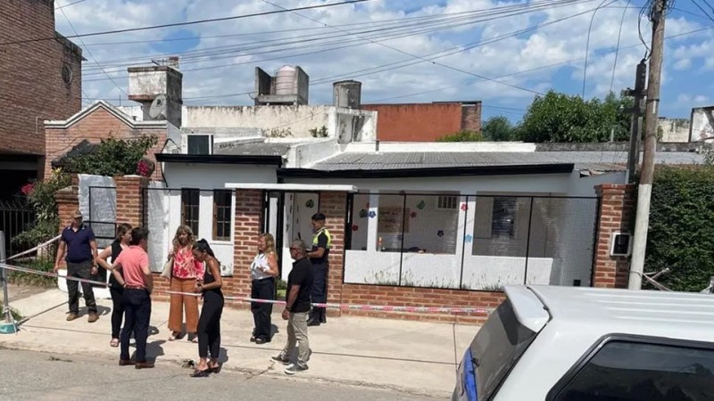 Tragedia en un jardín maternal: un niño de dos años murió tras atragantarse con una uva