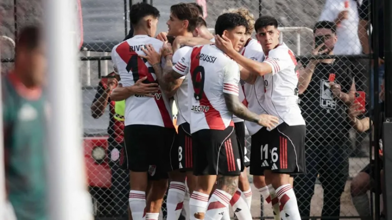 River debutó con triunfo ante Barracas y dejó buenas sensaciones
