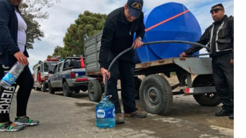 Se habilitan los tres cargaderos de agua en Comodoro Rivadavia por trabajos en el acueducto del '99