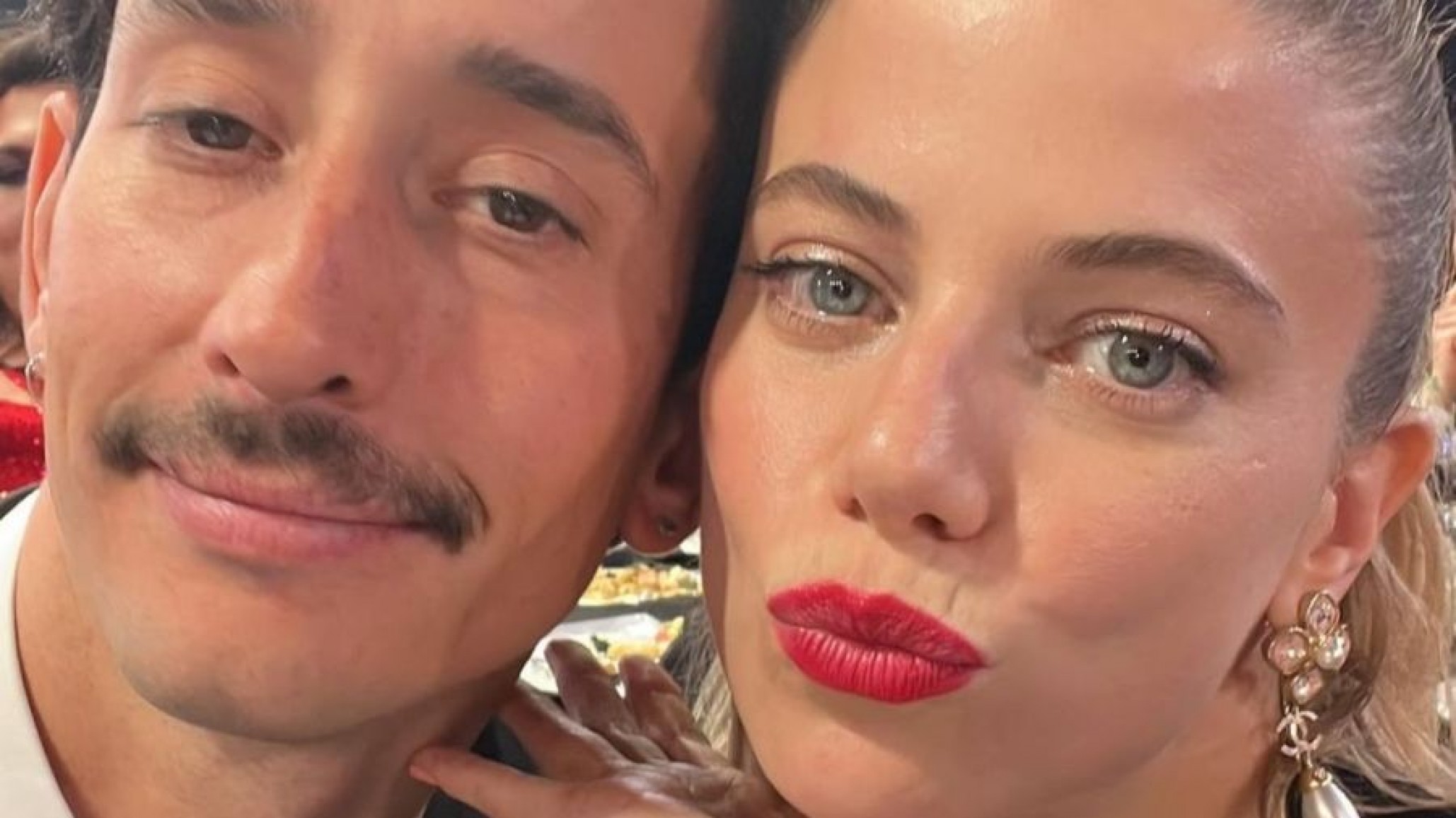 Justina Bustos presentó por primera vez a su hija Luisita a un mes del nacimiento