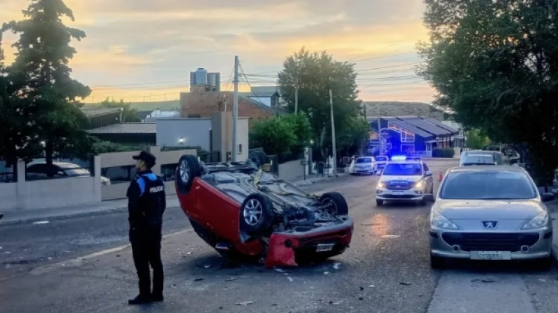 Vuelco en Km 3: hubo un choque en Pueyrredón casi Ruta 3