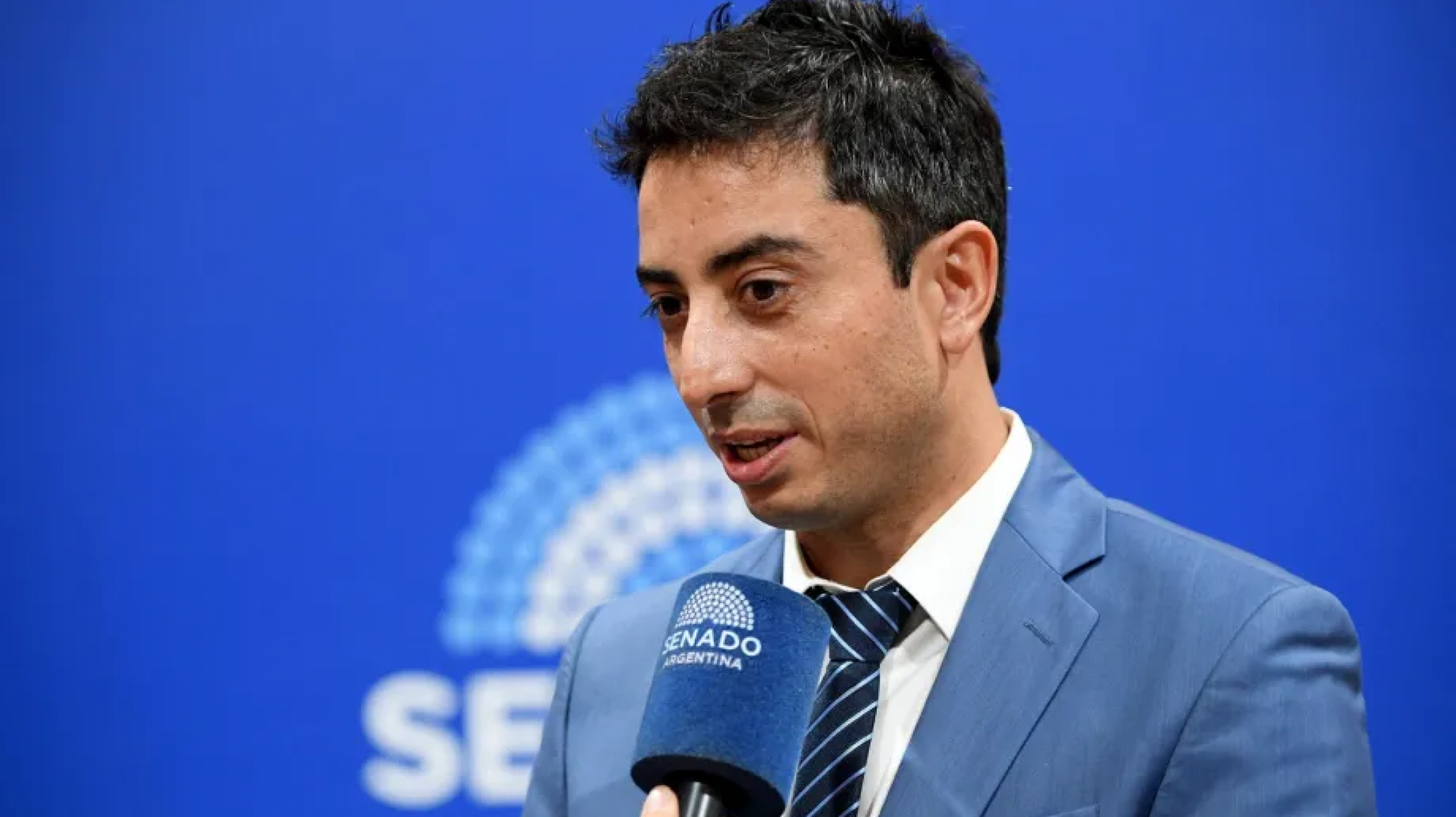 Escándalo en el Senado: Enzo Fullone dijo que "los glaciares no sirven para nada" y desató la polémica