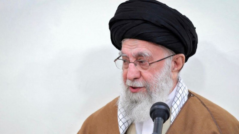 Irán confirmó que Ali Jamenei fue asesinado en Teherán y la Guardia Revolucionaria anunció represalias