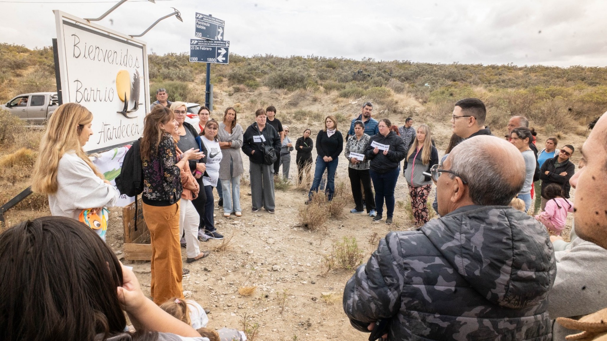 Vecinos del barrio Atardecer se reunieron con concejales para gestionar la obra de gas y un proyecto de biodigestores