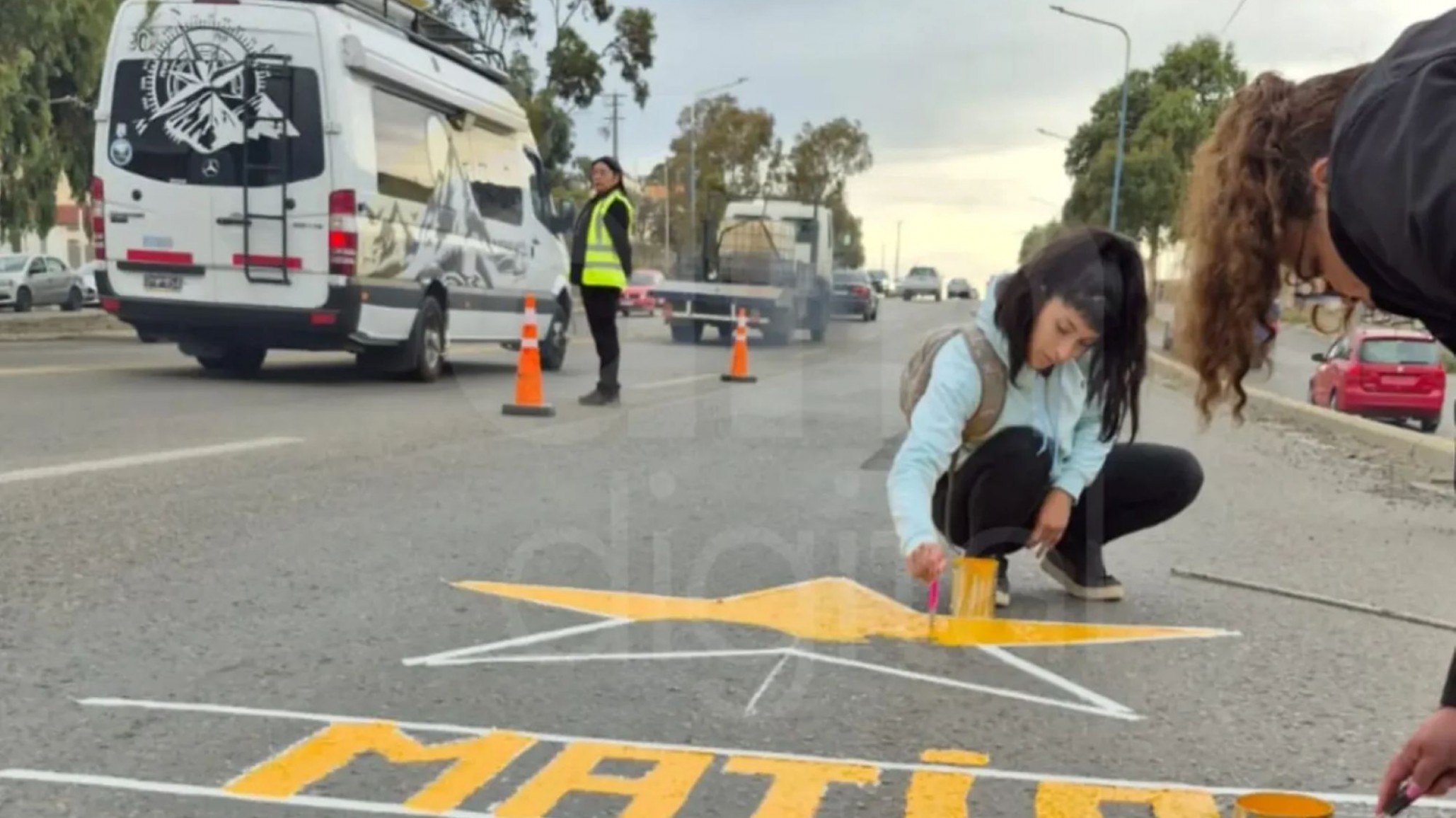 Colocaron la Estrella Amarilla N°14 en memoria de Matías Daniel Miranda en Comodoro Rivadavia