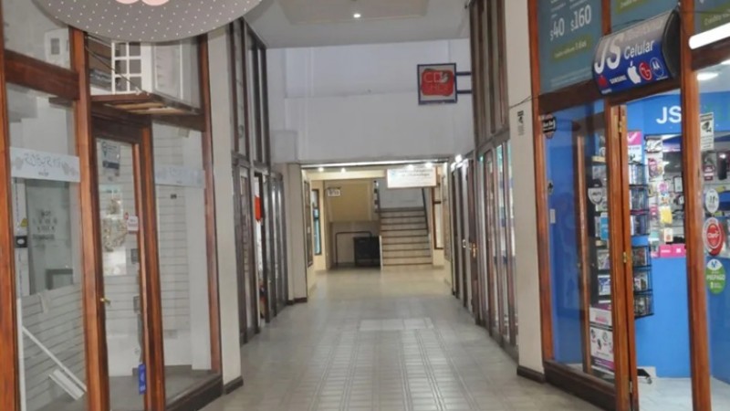 "Haciendo lo imposible para no cerrar": El duro testimonio de los comerciantes de la Galería Paseo del Sur