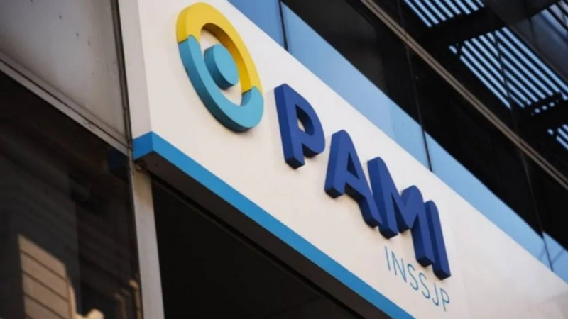 "Se van a quedar sin médicos": profesionales de la salud denuncian una crisis por los bajos pagos de PAMI