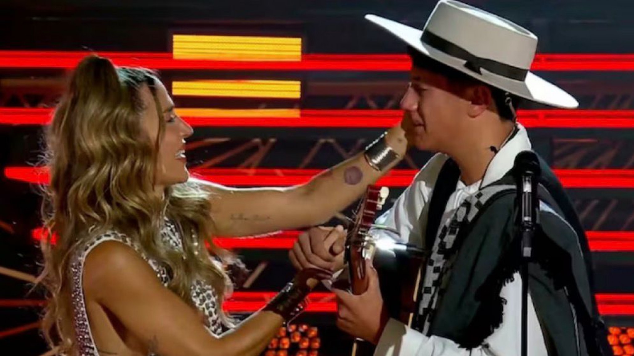 Jimena Barón le pagó el viaje de egresados a un participante y emocionó en vivo