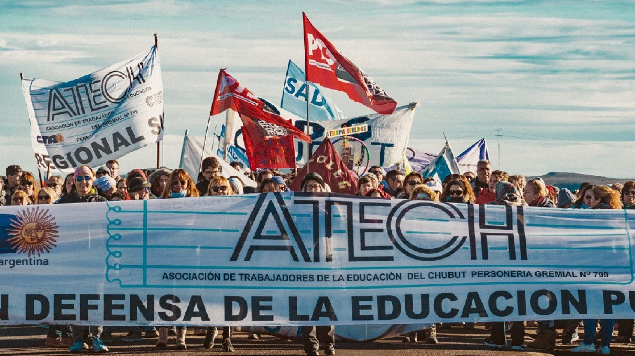Docentes convocan a un paro provincial: "Es el momento de estar en la calle"