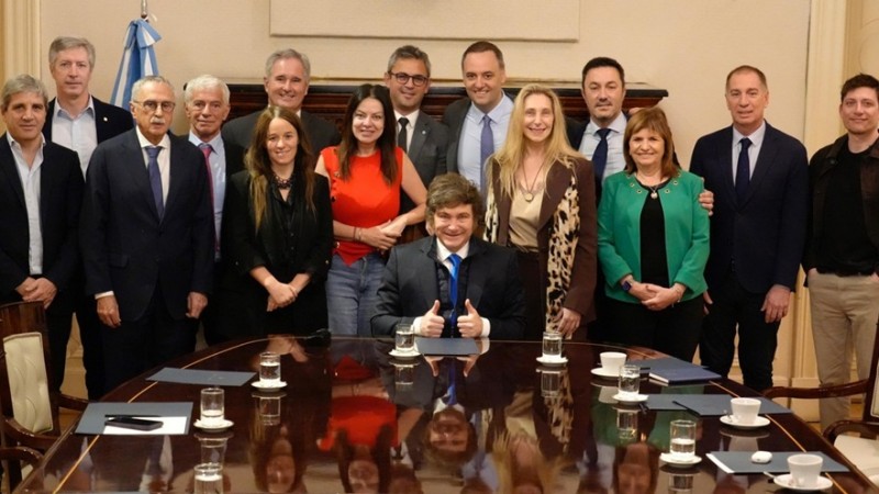 Gobierno nacional: Más de mil funcionarios cobrarán sueldos de hasta 8 millones de pesos tras un aumento del 123%