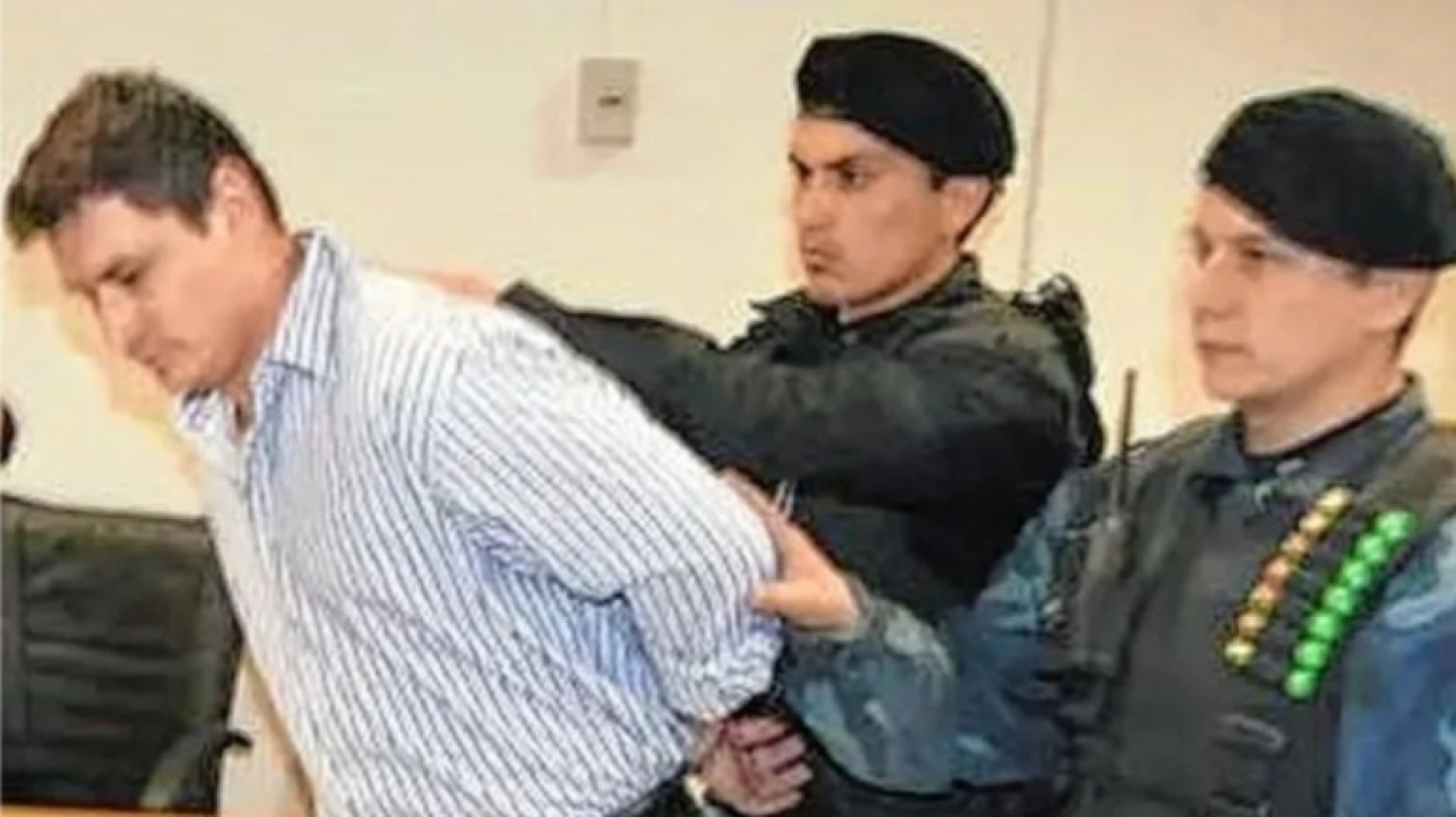 El asesino del policía Néstor Adrián Manquepán busca salidas laborales y su madre lanzó una dura frase: "Yo sigo llevando flores al cementerio"