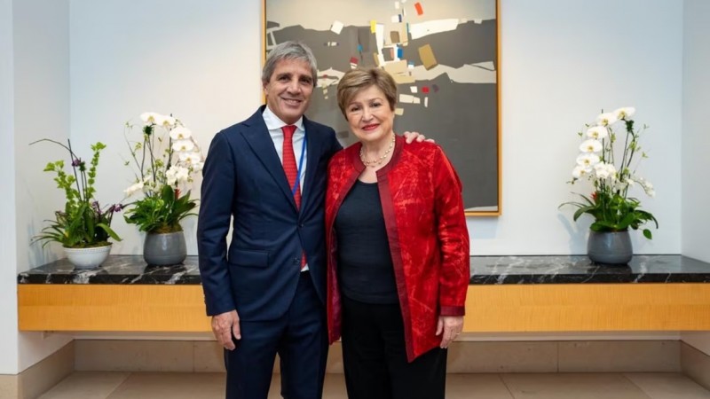 Ajuste al Monotributo: El plan del FMI para aumentar la carga impositiva sobre los pequeños contribuyentes