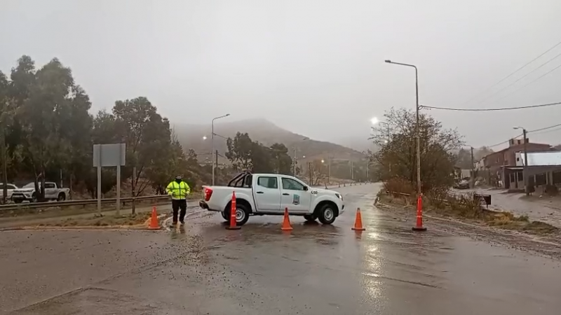 Cerraron el camino Roque González por la intensa neblina