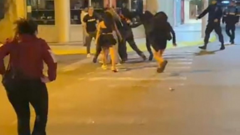 Trelew: caos, pelea y corridas a la salida de un boliche en pleno centro