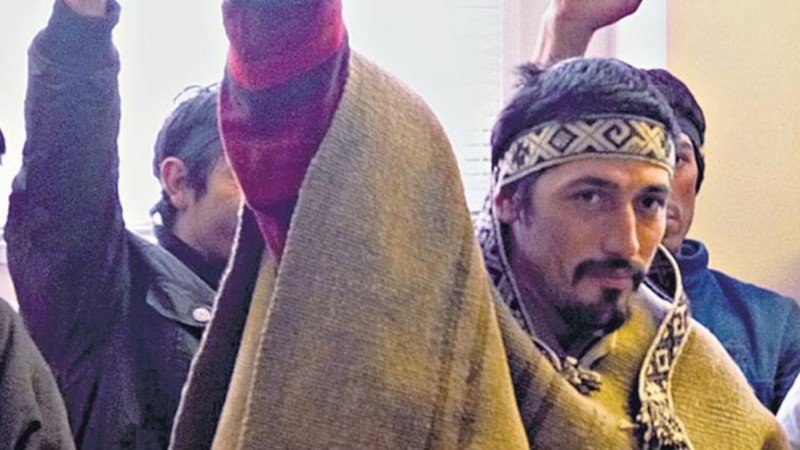 Cerca de la cordillera y tras 40 días de huelga de hambre: ordenan trasladar a Jones Huala a la cárcel de Esquel