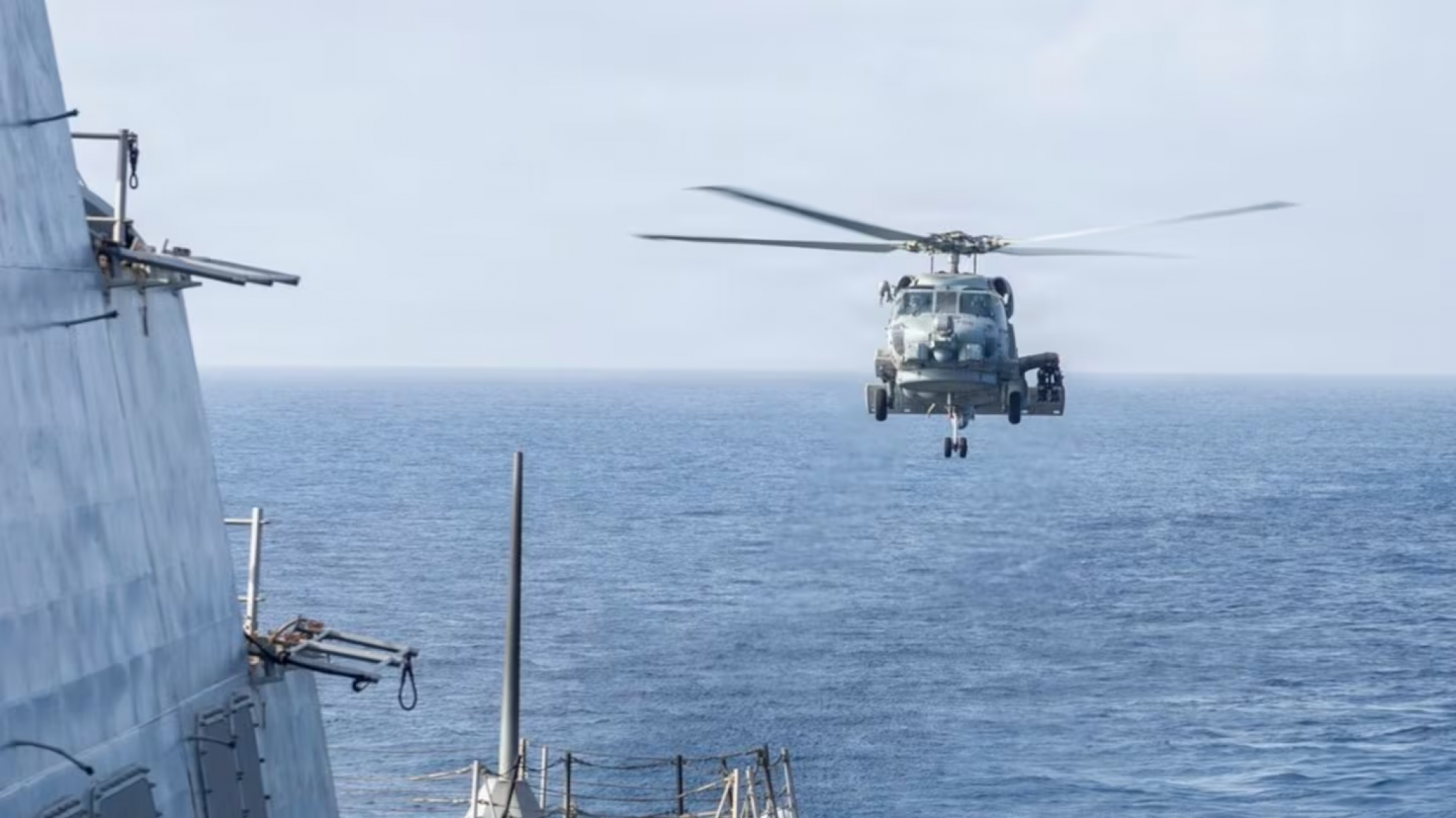 Estados Unidos atacó objetivos en Irán tras el derribo de un helicóptero militar en el estrecho de Ormuz