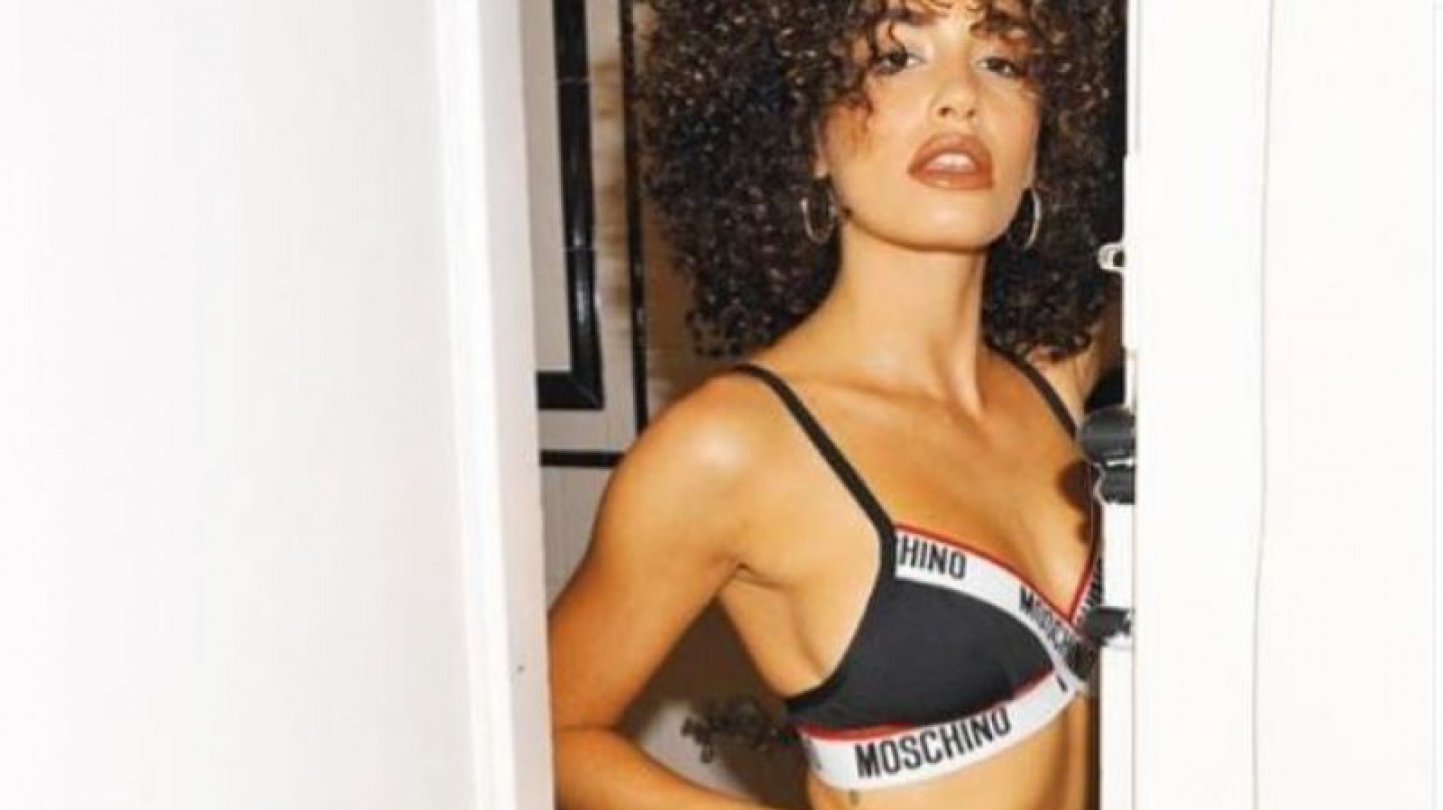 Lali Espósito prendió fuego las redes con una foto muy sensual