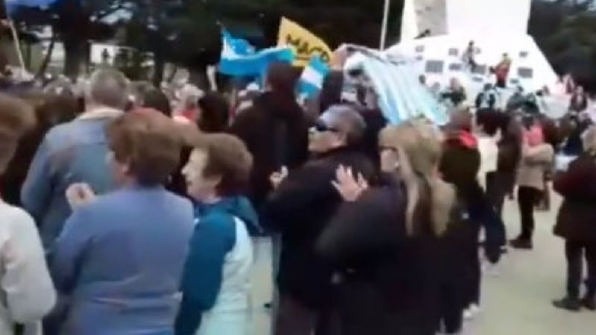 Así se manifestó en Comodoro la gente en apoyo al #24A