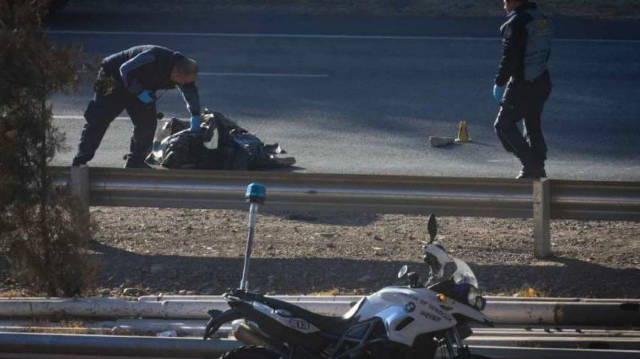 Tremendo choque entre una moto y un colectivo: murió un hombre