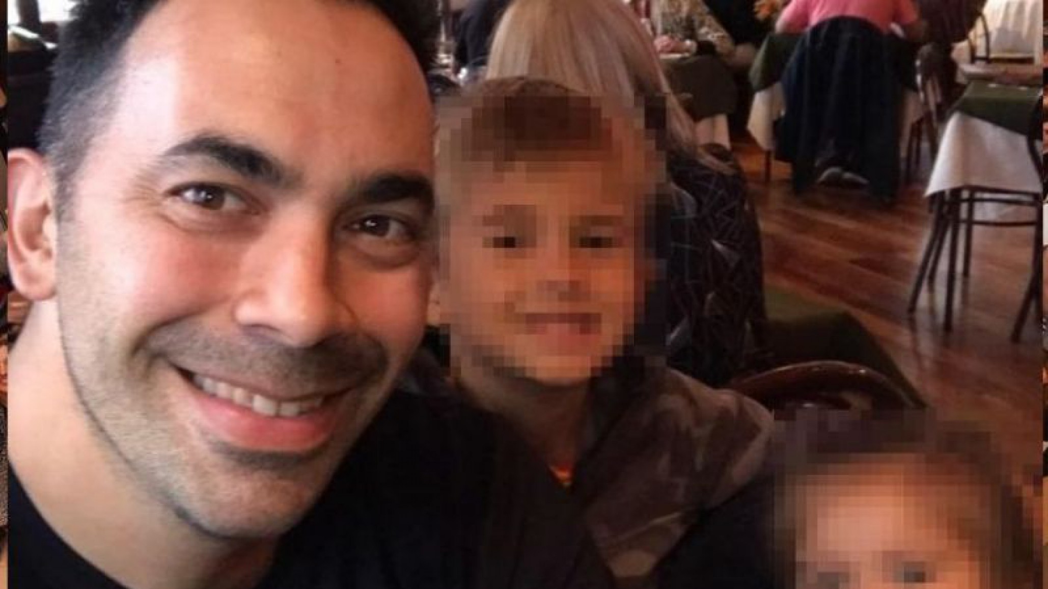 Dejó a sus hijos en una camioneta y se fue a bailar