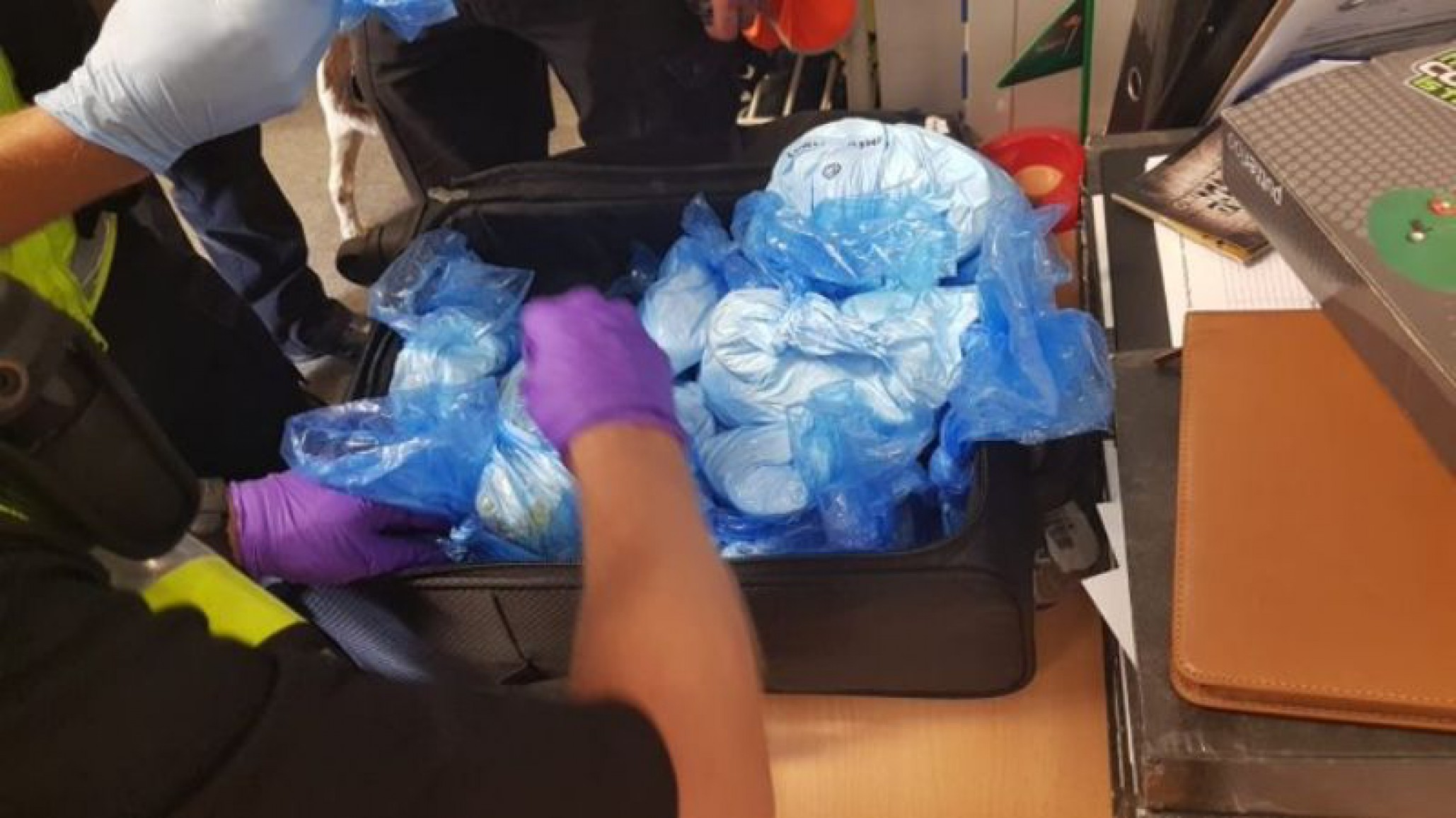 Una supuesta incautación de droga termina siendo una mezcla para tortas veganas