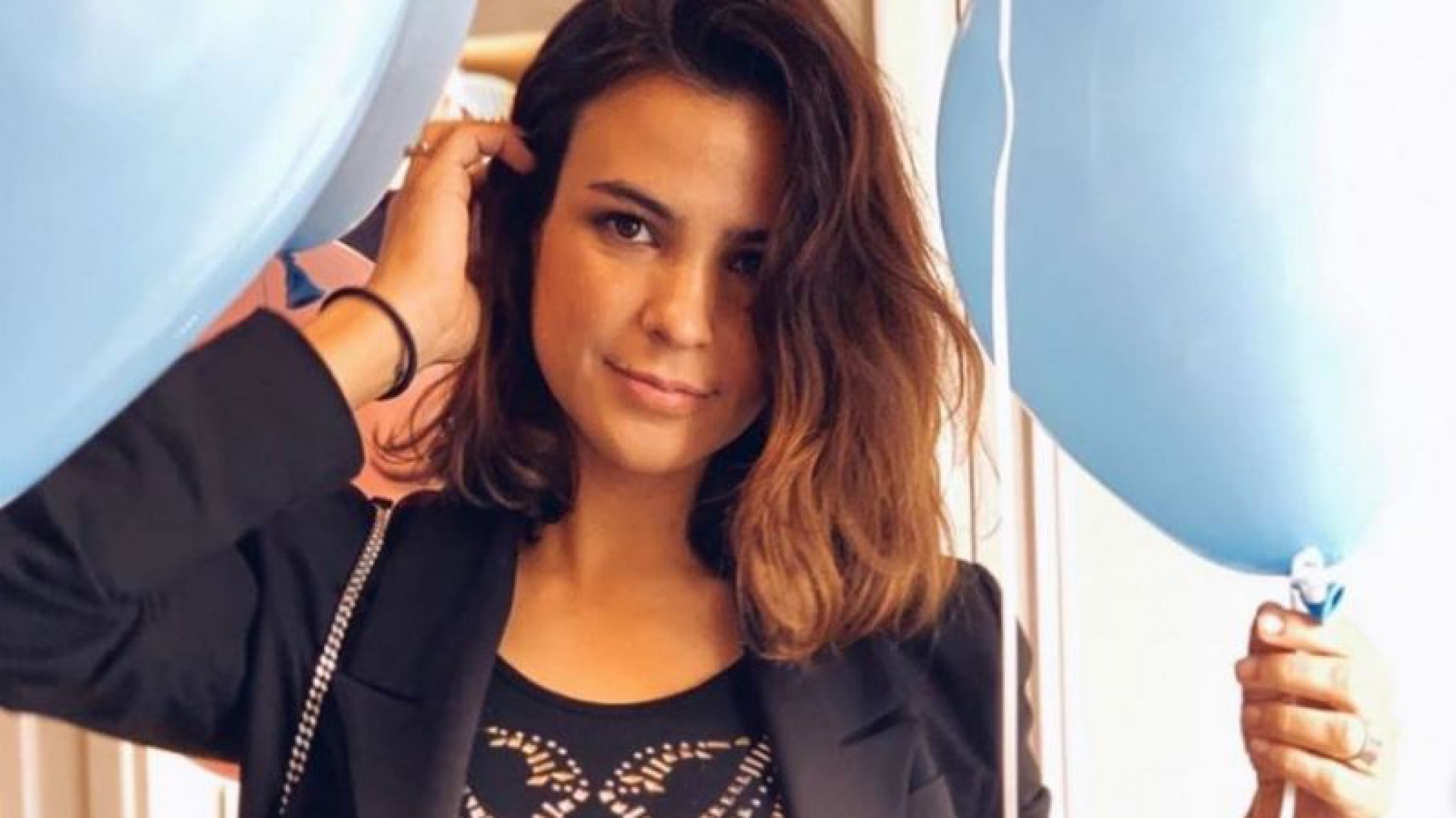 Con una tierna foto, Agustina Cherri mostró su panza de embarazada