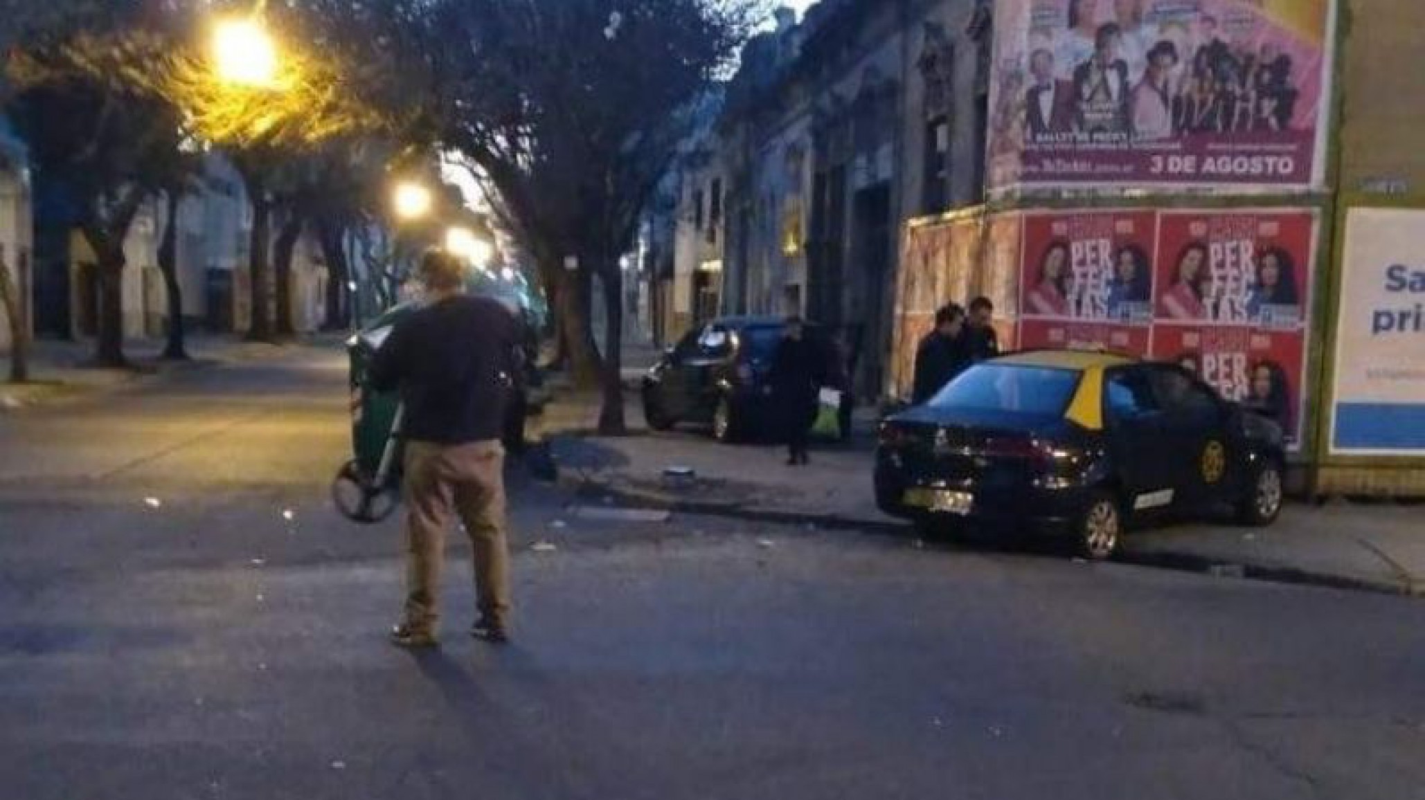 Murió un taxista en un violento choque