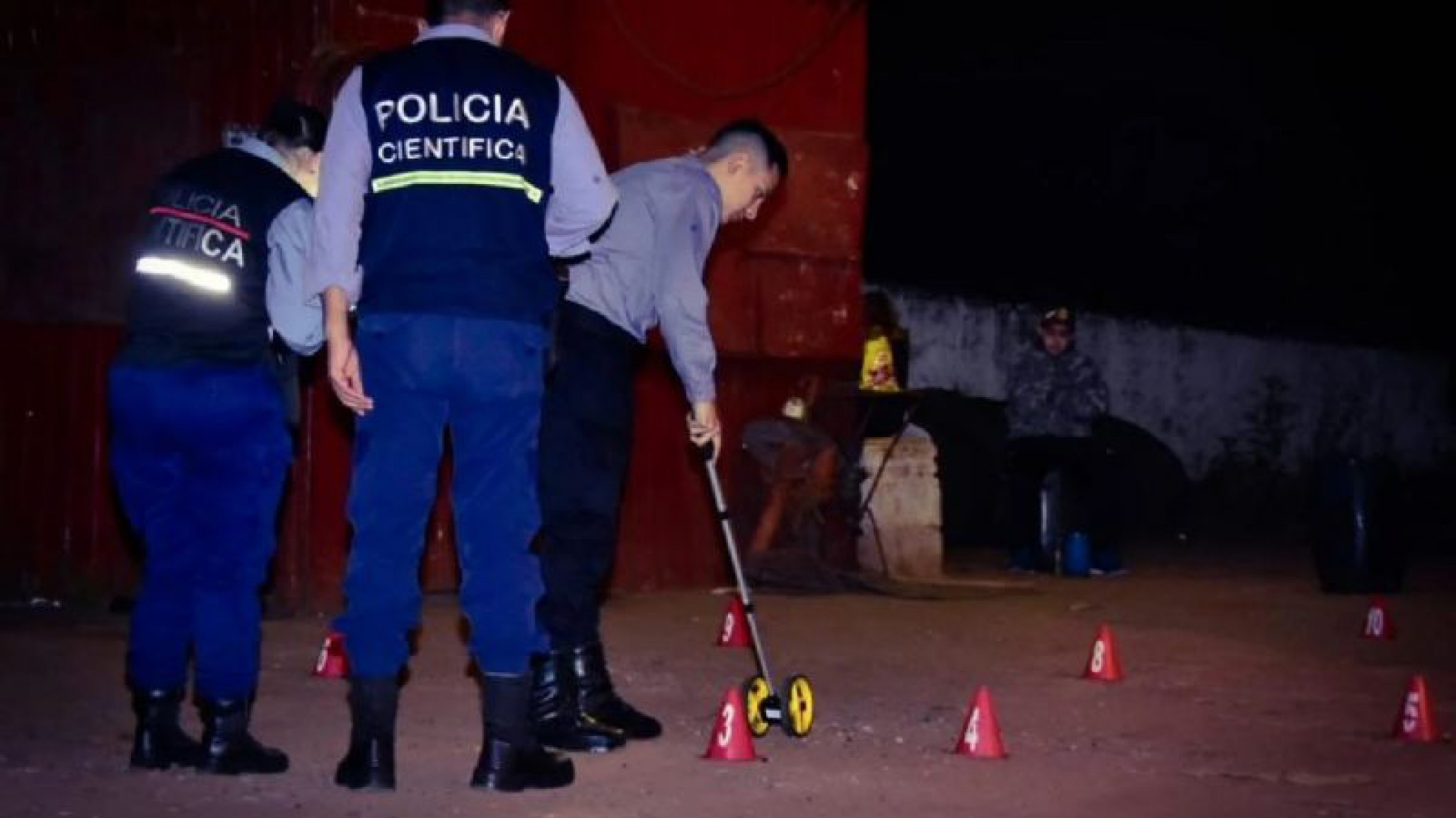 Video: Ex boxeador atacó a balazos a un gomero por acusarlo de mensajearse con su novia