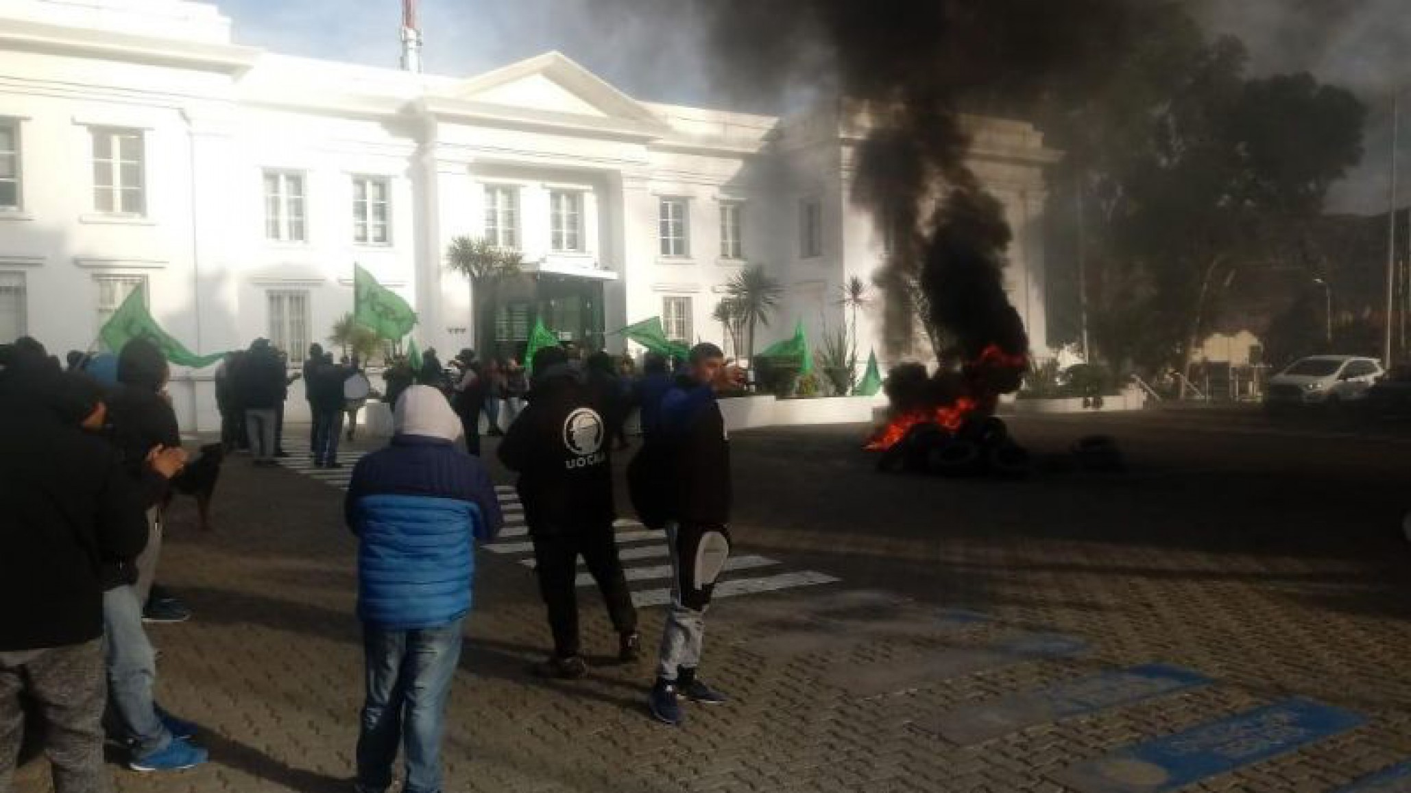 UOCRA se manifiesta en administración de YPF