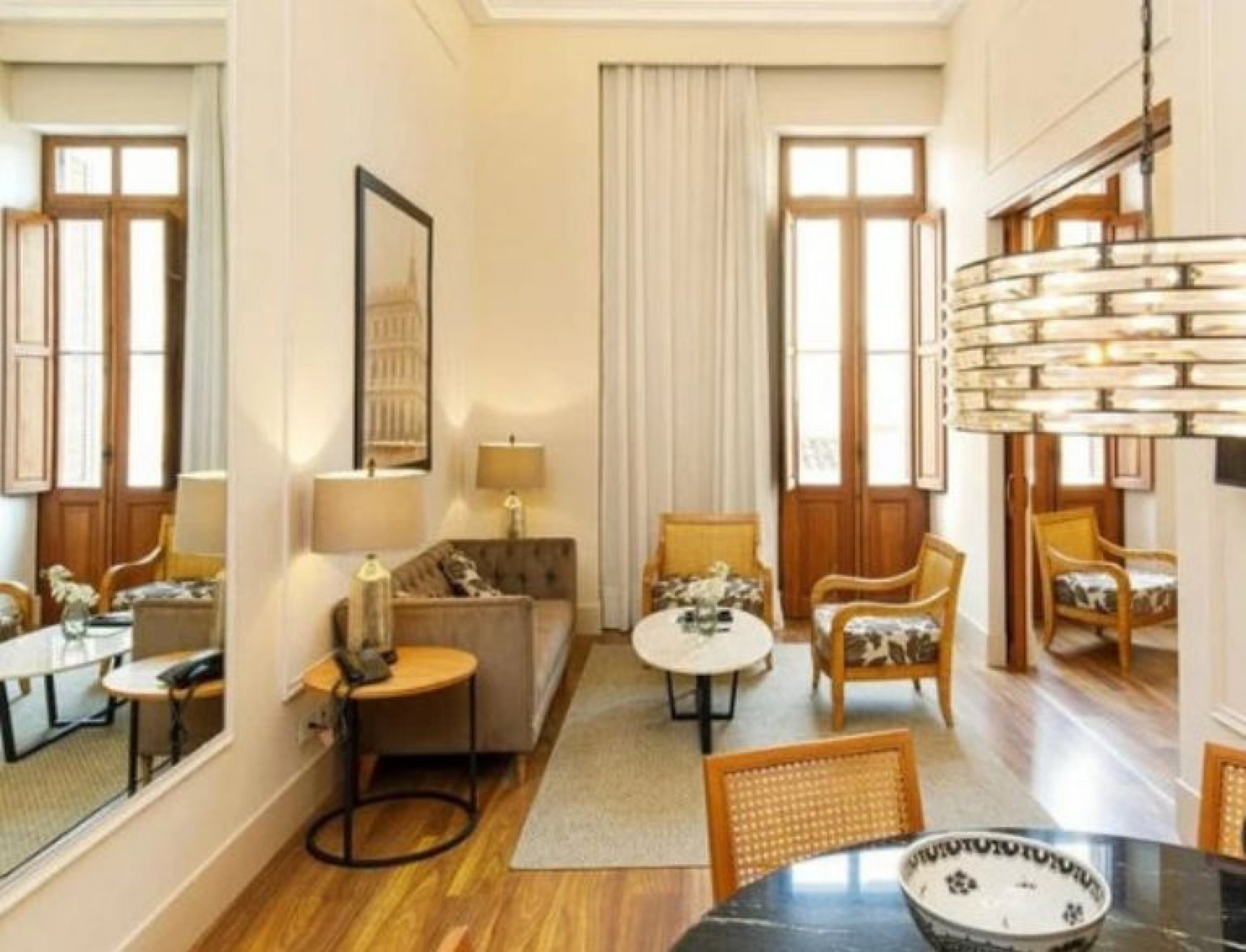 De la cárcel a un hotel de lujo: Así está Ronaldinho en su nuevo alojamiento con el arresto domiciliario