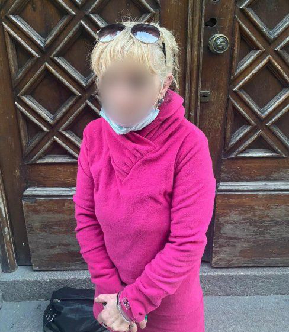 “Narco abuela” detenida: llevaba 80 dosis de cocaína