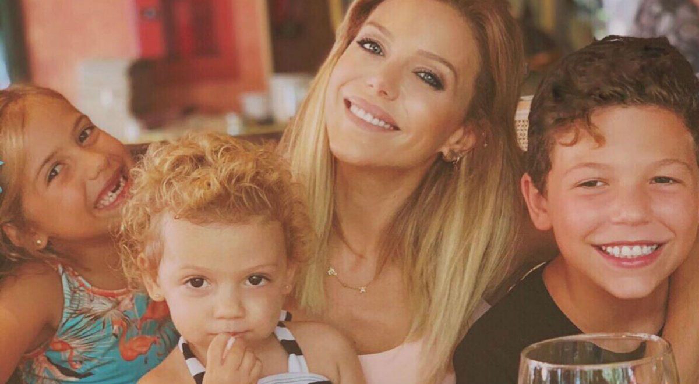 Evangelina Anderson explicó el doloroso motivo por el que sus hijos no usan guardapolvo