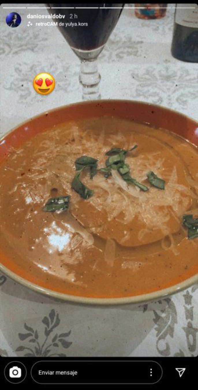 Jimena Barón volvió a la casa de Daniel Osvaldo y lo conquistó con su comida