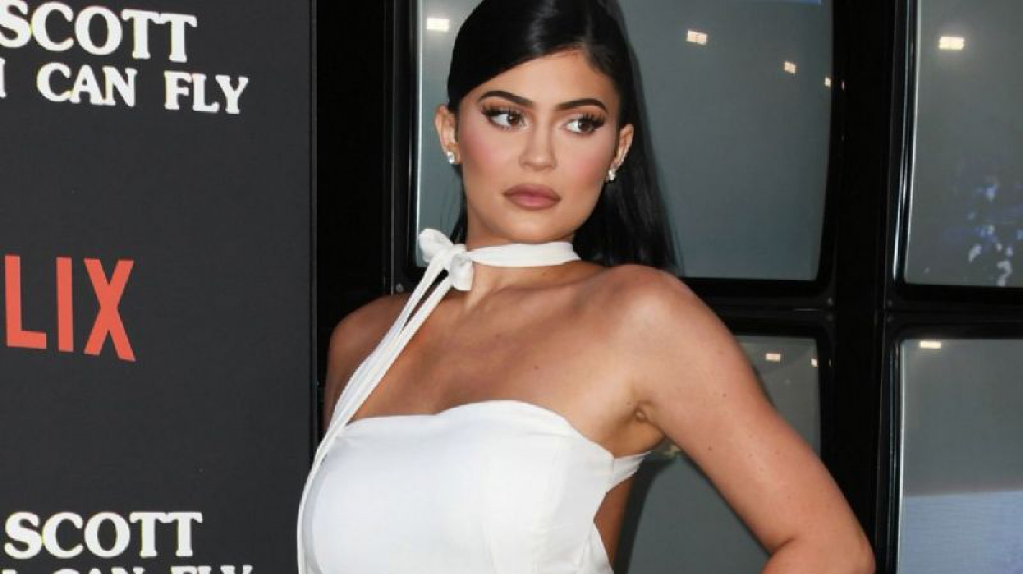 Kylie Jenner se puso bronceador y provocó miles de suspiros