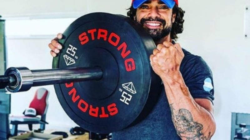 Luciano Castro no deja de sorprender mirá con que se disparó