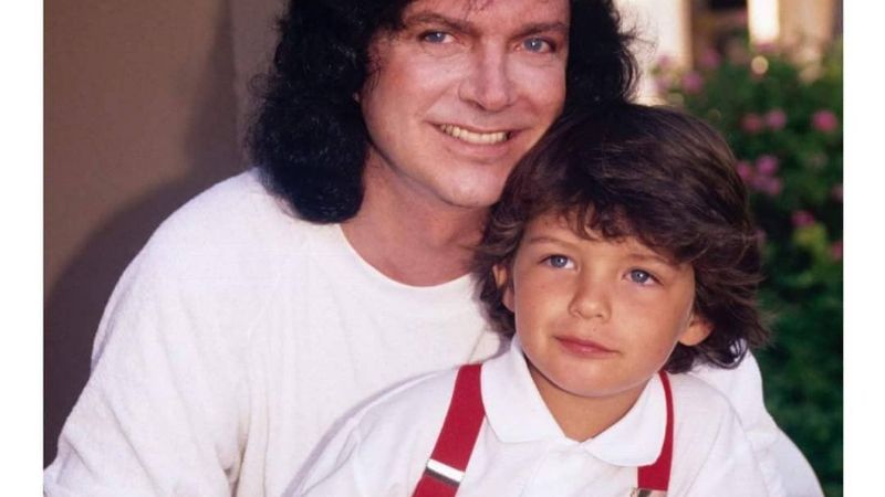 A casi un mes de la muerte de Camilo Sesto, su hijo sigue desaparecido